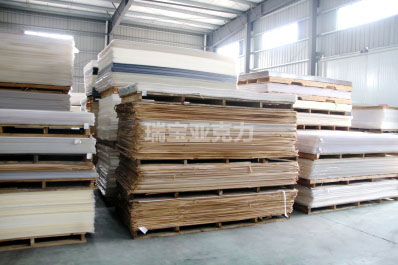 亞克力板材會散發香味嗎