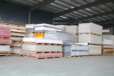 廣告牌是什么亞克力板材做的